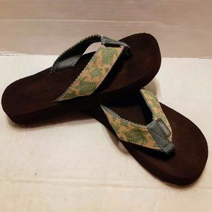 TIDEWATER THONG FLIP-FLOPS TURTLE DESIGN